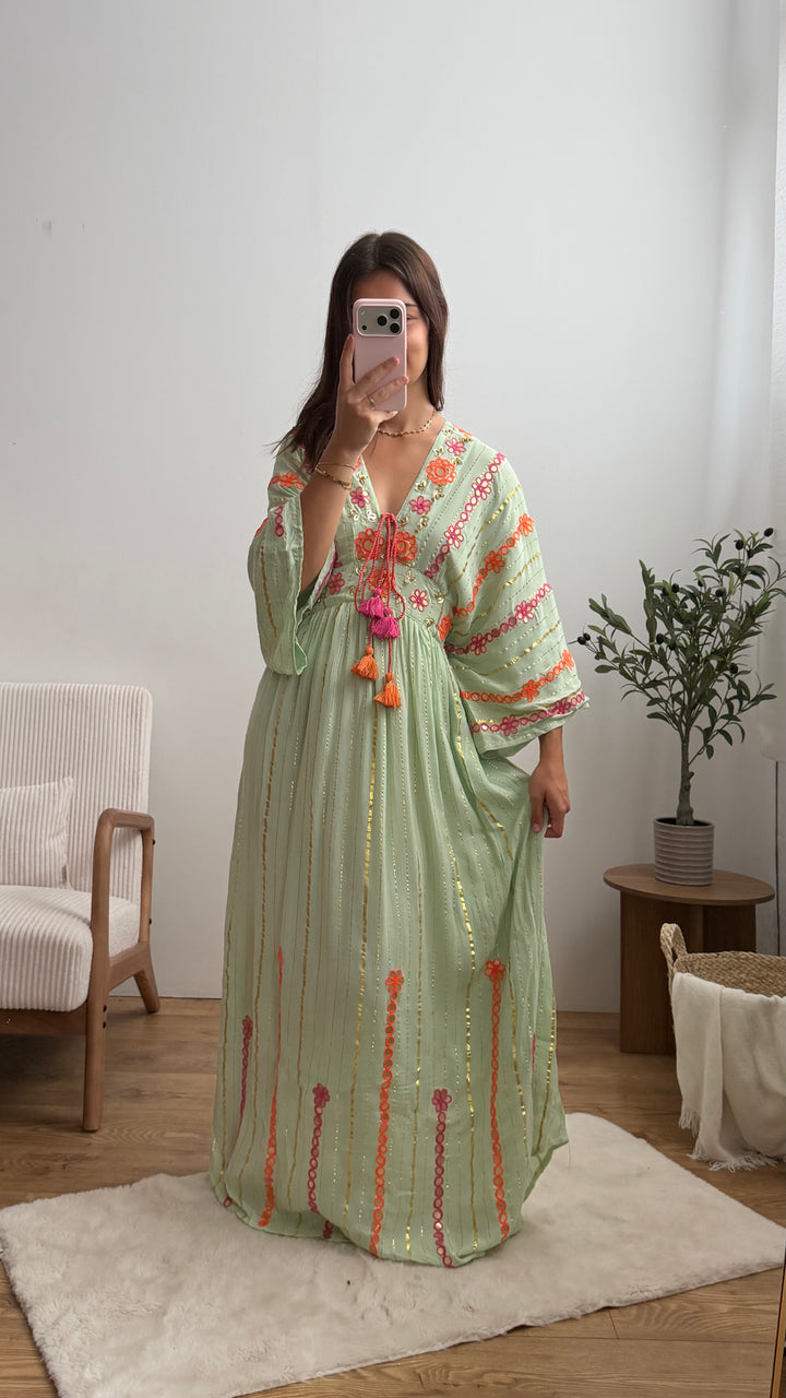 Robe Amaya Paula